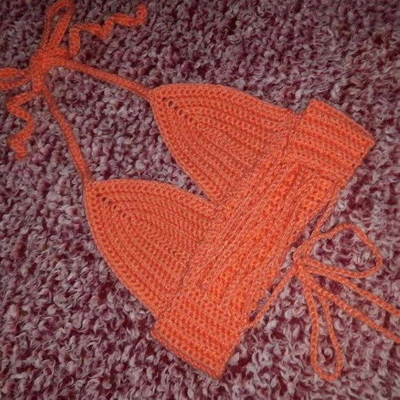Crochet Bralette (solid colour) - Picture 6 of 6
